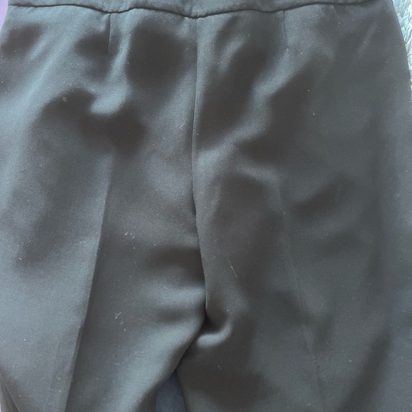 Jones wear , jacket  14 P, length 22,1/2” sleeves 22”. Pants 10 P, inseam 29” - Picture 6 of 9